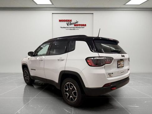 Used 2025 Jeep Compass Trailhawk AWD/4WD image 5