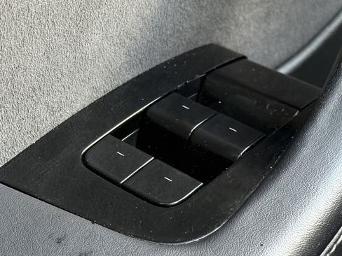 Used 2020 Tesla Model 3 Standard Range Plus image 32