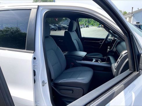 Used 2025 RAM 1500 Big Horn AWD/4WD image 11