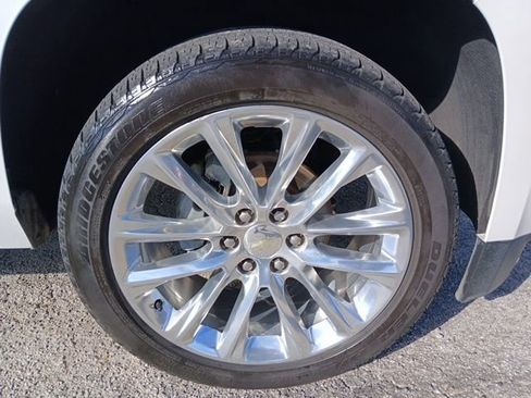 Used 2019 Chevrolet Suburban Premier w/ Premier Plus Edition RWD image 71