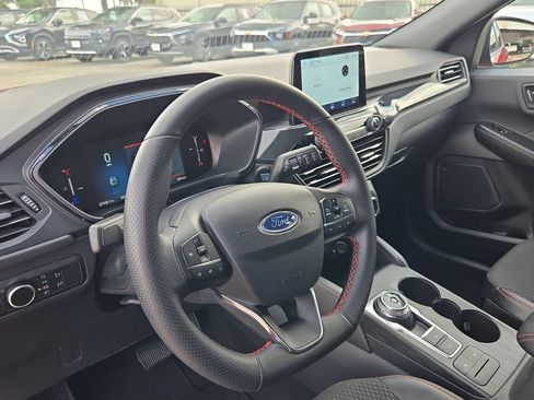 Used 2025 Ford Escape ST-Line AWD/4WD image 15