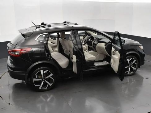 Used 2021 Nissan Rogue Sport SL AWD/4WD image 6