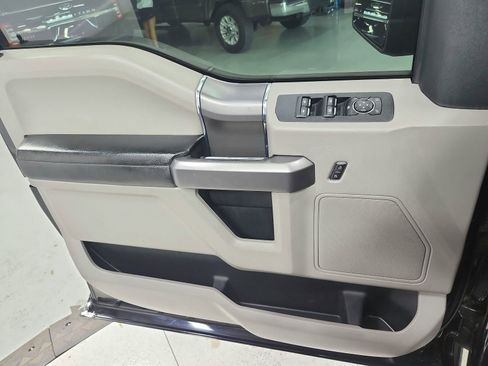 Used 2019 Ford F150 XLT w/ Equipment Group 302A Luxury image 30