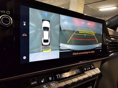 Used 2025 Toyota Camry XSE w/ Premium Plus Package image 17