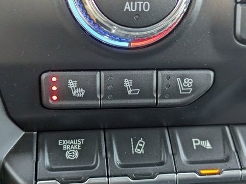 Used 2021 GMC Sierra 2500 AT4 w/ AT4 Premium Plus Package image 25