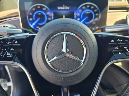 Used 2022 Mercedes-Benz EQS 450+ Sedan image 25
