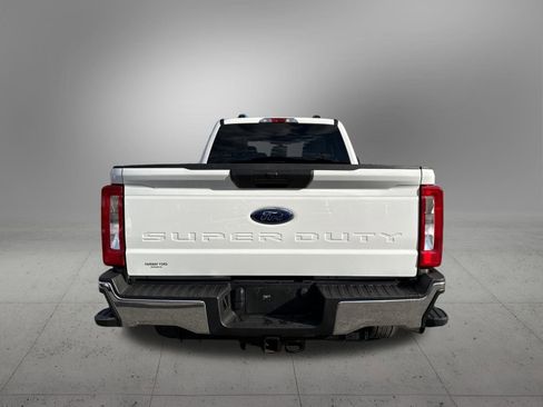 Used 2025 Ford F250 XLT image 8