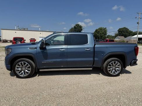 Used 2026 GMC Sierra 1500 Denali w/ Denali Reserve Package AWD/4WD image 2
