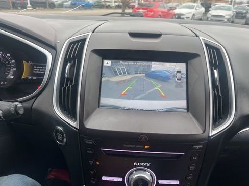 Used 2017 Ford Edge Titanium image 25