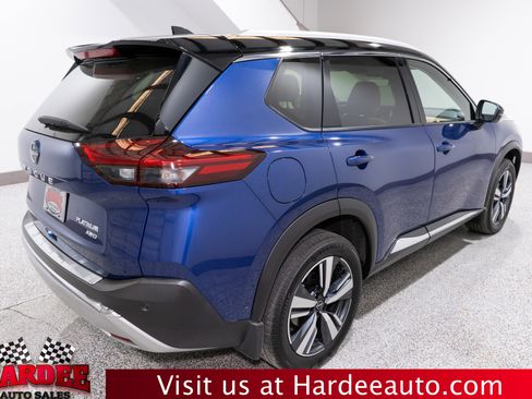 Used 2023 Nissan Rogue Platinum image 5