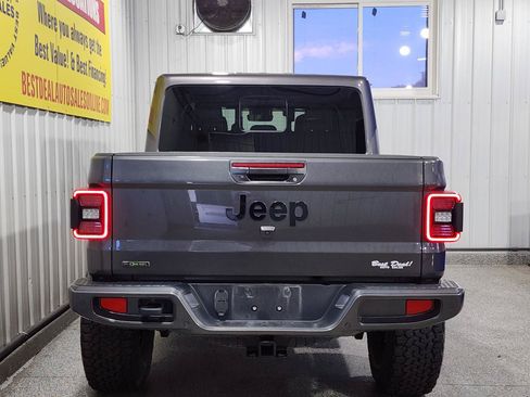 Used 2021 Jeep Gladiator Overland AWD/4WD image 6