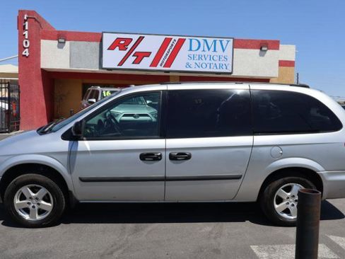 Used 2005 Dodge Grand Caravan SE w/ Popular Equipment Group I FWD image 4
