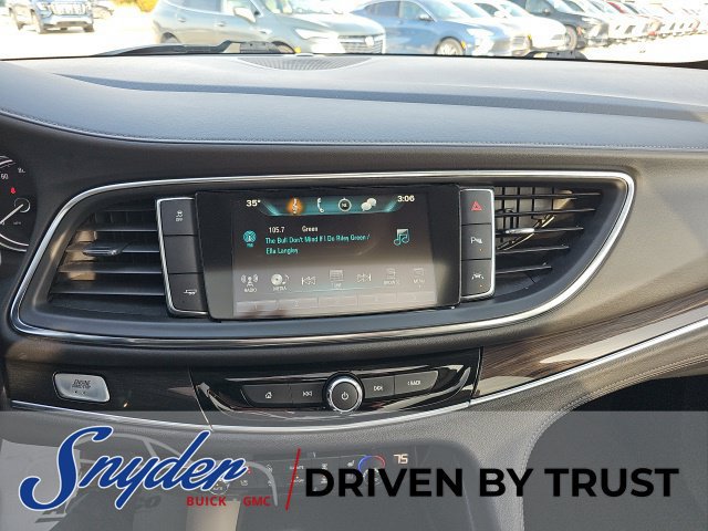 Used 2018 Buick Enclave Premium w/ Experience Buick Package FWD image 24