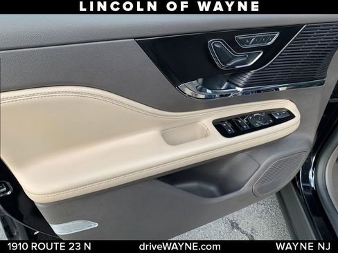 Certified 2022 Lincoln Corsair AWD w/ Premium Package image 13