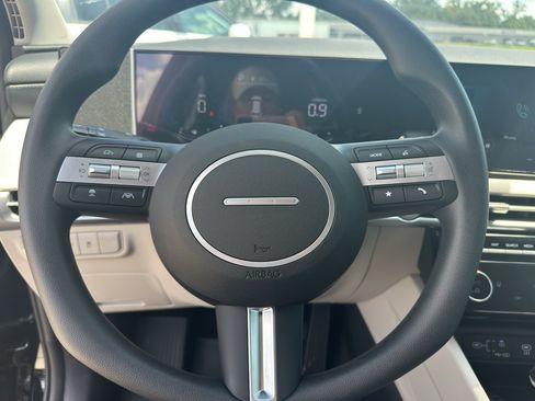 New 2026 Hyundai Tucson SEL FWD image 13