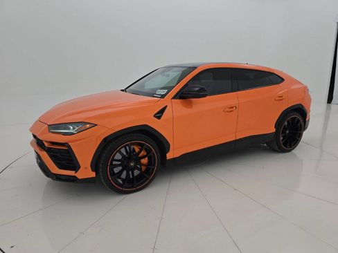 Used 2022 Lamborghini Urus image 1