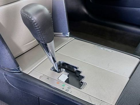 Used 2010 Toyota Camry SE FWD image 24