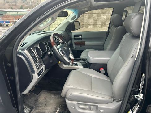 Used 2014 Toyota Sequoia Platinum image 13