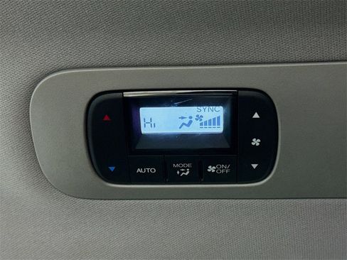 Used 2018 Honda Odyssey Elite image 25