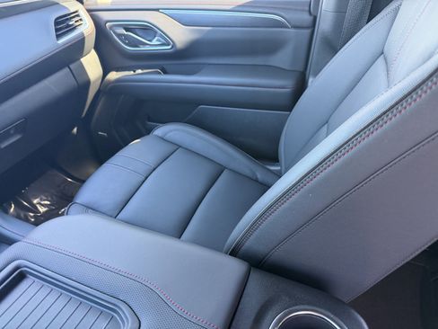 Used 2024 Chevrolet Suburban RST w/ Luxury Package image 17