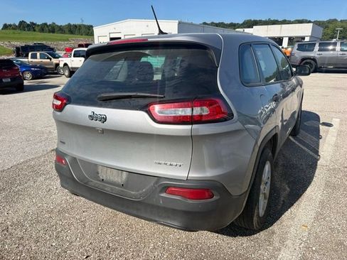 Used 2014 Jeep Cherokee Sport FWD image 5