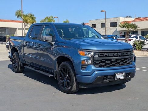 Used 2024 Chevrolet Silverado 1500 Custom w/ Dark Appearance Package RWD image 3