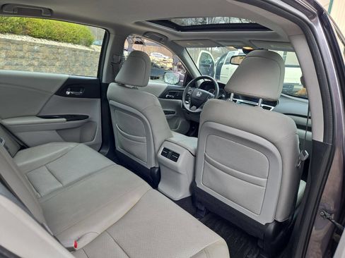 Used 2014 Honda Accord Touring image 21