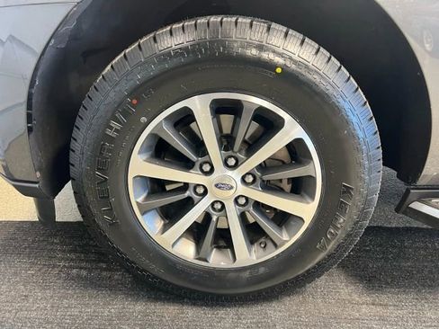 Used 2018 Ford Expedition Max XLT w/ Equipment Group 202A image 17