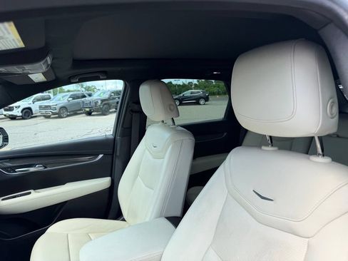 Used 2021 Cadillac XT5 Sportv w/ LPO, Floor Liner Package AWD/4WD image 26