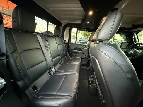 Used 2025 Jeep Gladiator Sport AWD/4WD image 26