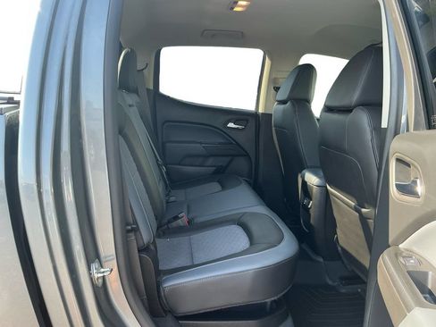 Used 2019 Chevrolet Colorado Z71 AWD/4WD image 23