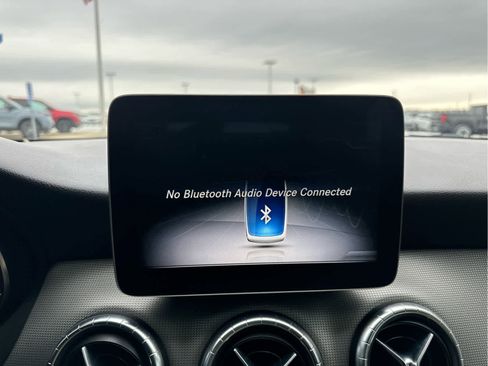 Used 2018 Mercedes-Benz CLA 250 4MATIC image 33