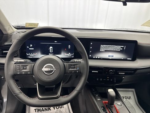 New 2026 Nissan Kicks SR image 9