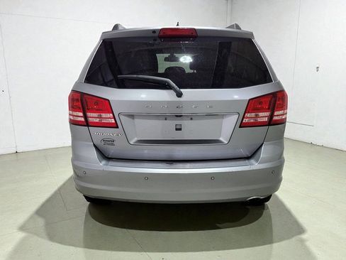 Used 2020 Dodge Journey SE image 19