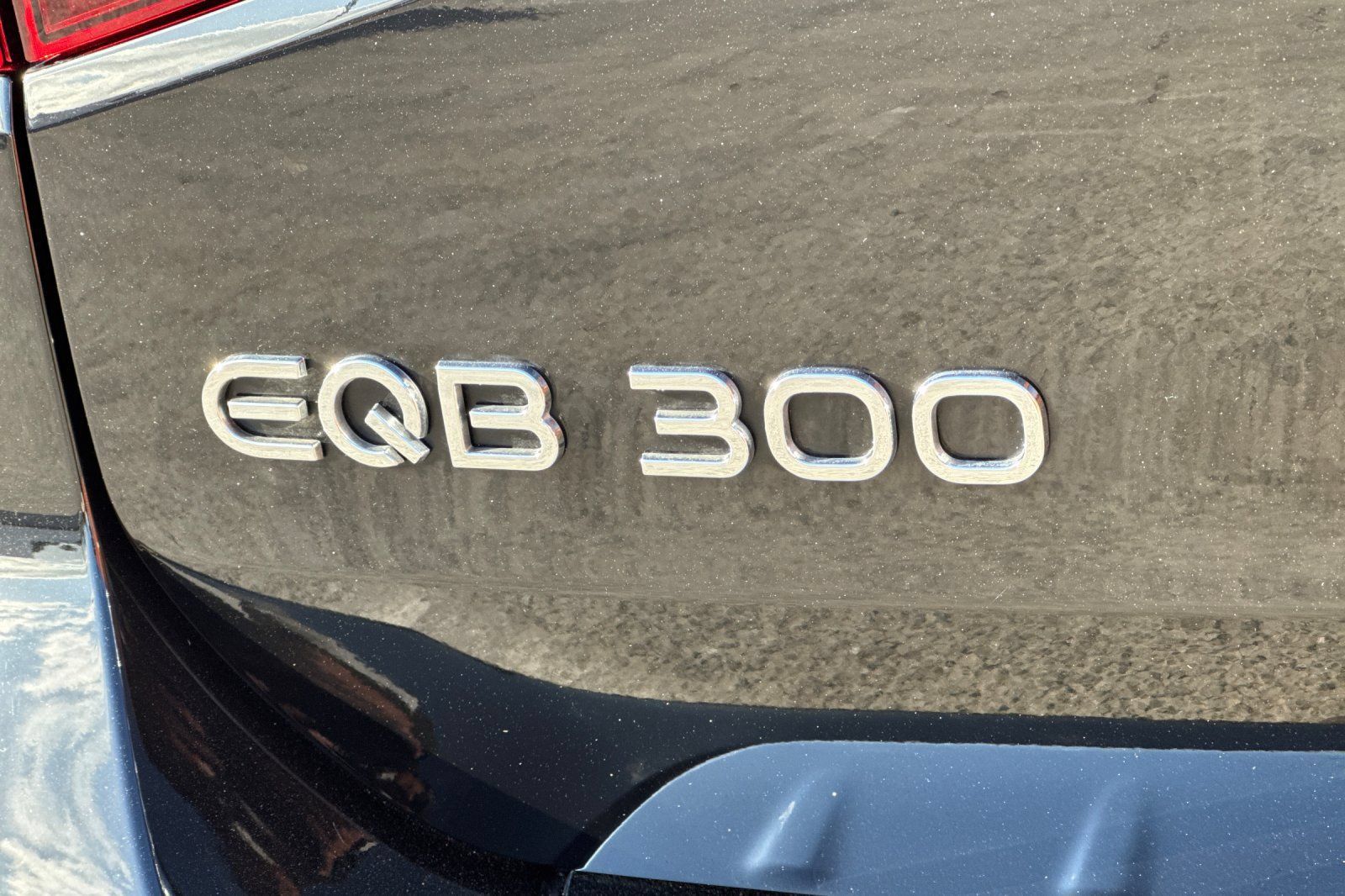 Certified 2023 Mercedes-Benz EQB 300 4MATIC image 37