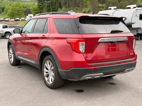 Used 2023 Ford Explorer XLT w/ Equipment Group 202A AWD/4WD image 7