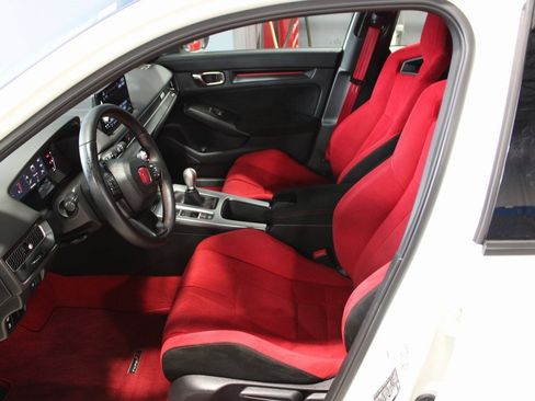 Used 2025 Honda Civic Type R image 9