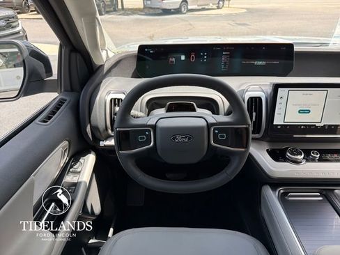 New 2026 Ford Expedition Max Active RWD image 15