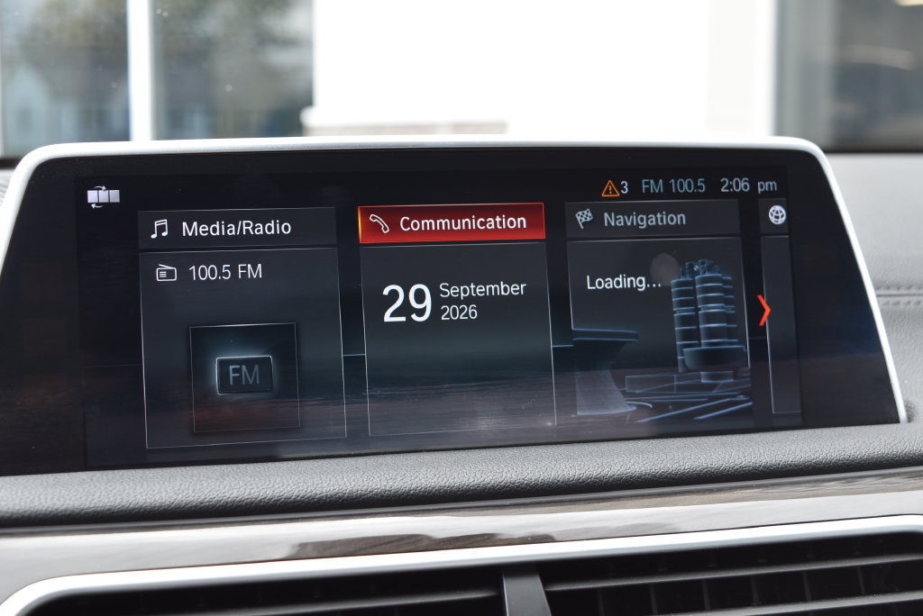 Used 2019 BMW 740i xDrive AWD/4WD image 16