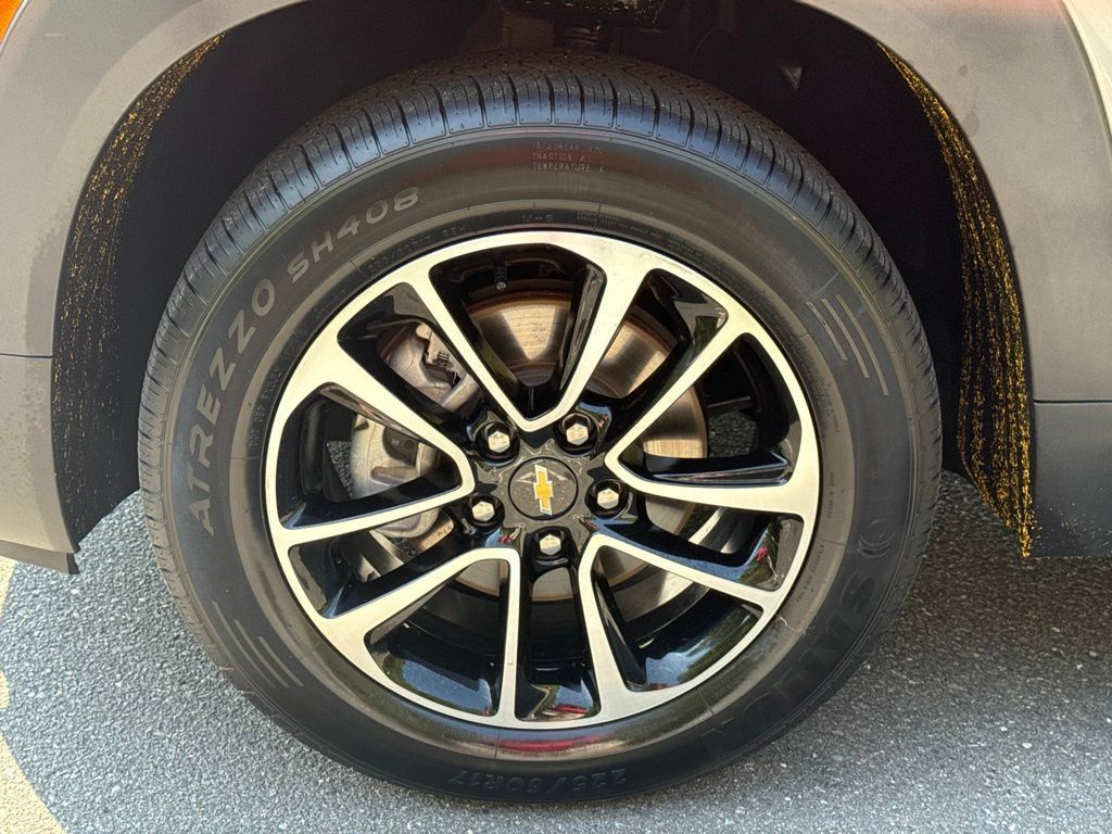 Used 2025 Chevrolet TrailBlazer LT AWD/4WD image 15
