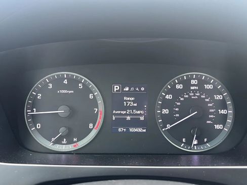 Used 2016 Hyundai Sonata SE FWD image 2