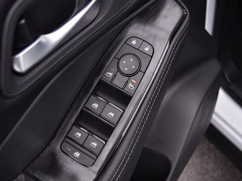 New 2026 Nissan Rogue SV image 9