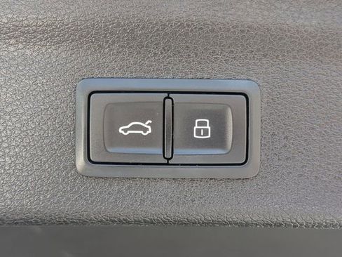 Used 2020 Audi Q3 2.0T Premium w/ Convenience Package image 10