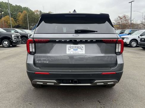 New 2026 Ford Explorer Active image 4