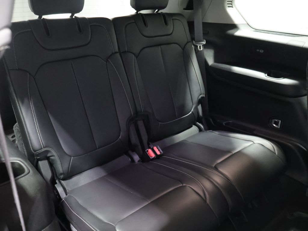 Certified 2022 Jeep Grand Cherokee L Limited AWD/4WD image 20