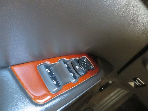 Used 2013 Lincoln MKZ Reserve image 11