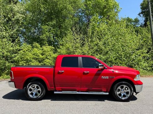 Used 2017 RAM 1500 Laramie w/ Convenience Group AWD/4WD image 5