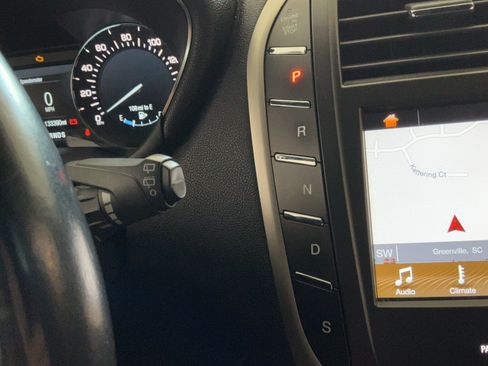 Used 2017 Lincoln MKC Select w/ Select Plus Package FWD image 15