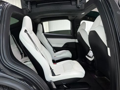 Used 2026 Tesla Model X Plaid AWD/4WD image 23