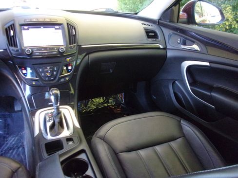 Used 2017 Buick Regal Premium w/ Driver Confidence Package #2 image 13